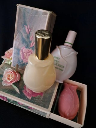 Rosas Rosas Avon antiguo