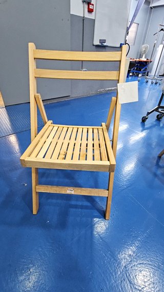 SILLA DE MADERA