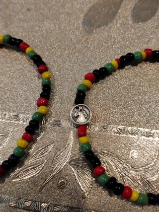 2 Pulseras Cruz Madera y Medalla V. Medjugorje