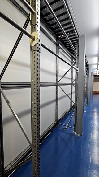 SURTIDO DE estanterías metálicas industriales