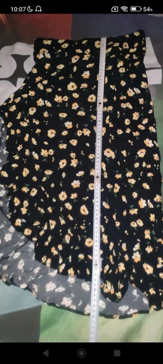 Falda floral Bershka Talla S
