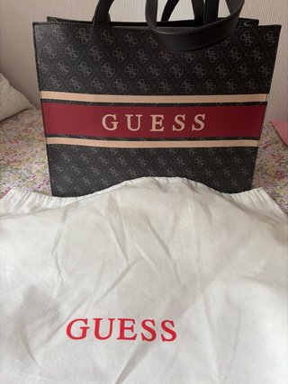 Bolso Guess Negro y Rojo