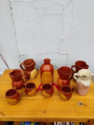 Antiguas Jarras y botellas de cerámica (10 uds)