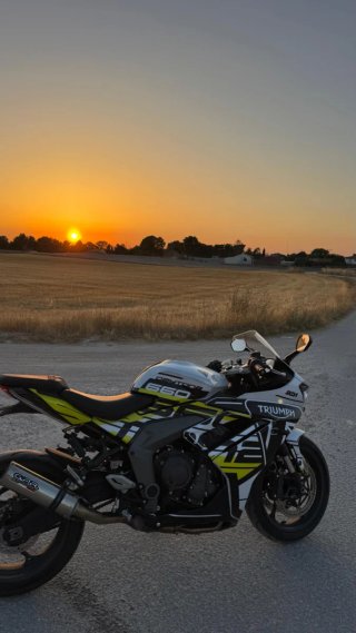Triumph Daytona 660 Limitada A2