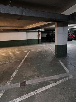 Garaje en venta en Ensanche - Sar en Santiago de Compostela