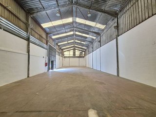 Nave industrial en alquiler en La Motilla - Fuente del Rey en Dos Hermanas