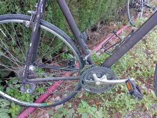 Bicicleta de carretera vintage negra