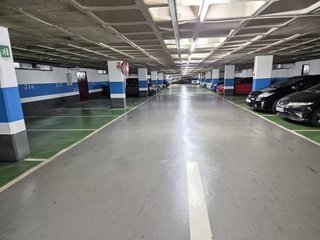 Garaje en venta en La Salut - Lloreda en Badalona