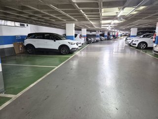 Garaje en venta en La Salut - Lloreda en Badalona
