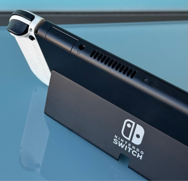 Nintendo Switch OLED Completa + Juegos