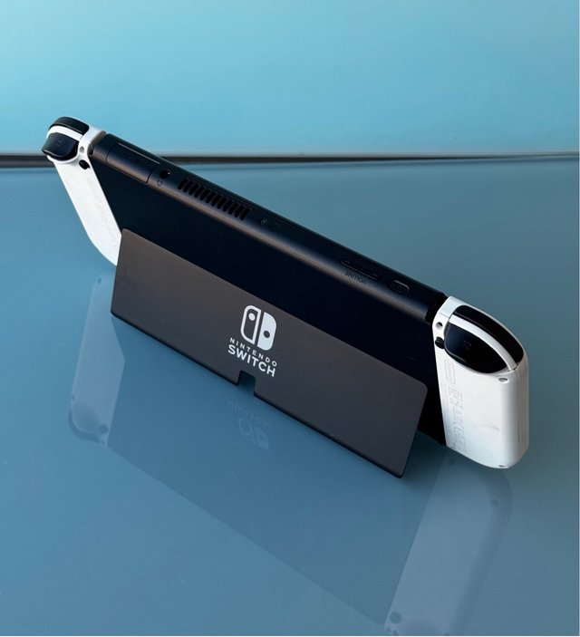 Nintendo Switch OLED Completa + Juegos