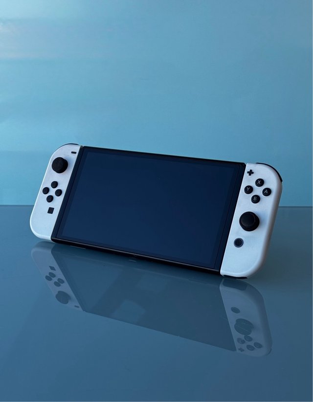 Nintendo Switch OLED Completa + Juegos