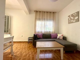 Piso en alquiler en Los Ángeles - Cruz de Caravaca en Almería