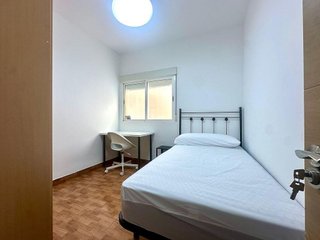 Piso en alquiler en Los Ángeles - Cruz de Caravaca en Almería
