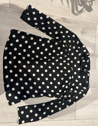 Blusa Zara Negra con Lunares Blancos