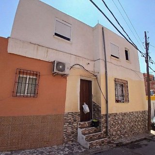 Casa adosada en venta en La Chanca - Pescadería en Almería