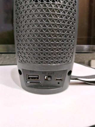 Altavoz Bluetooth con luces RGB