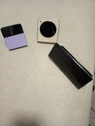 Telefono Mobile Nero e Viola