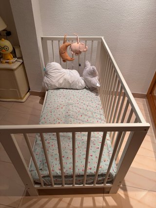 Cuna Gulliver de Ikea Blanca y colchón 60x 120 cm