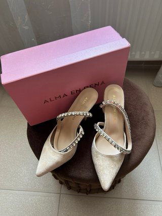 Zapatos Alma en Pena con Pedrería