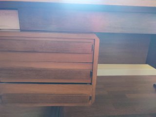 Escritorio de nogal de madera maciza