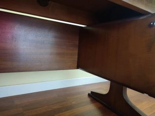 Escritorio de nogal de madera maciza