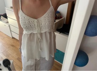 Blusa blanca de tirantes Stradivarius