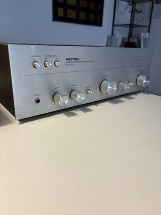 Rotel RA-300 Amplificatore Hi-Fi Vintage