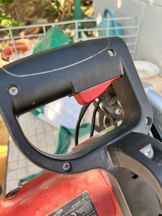 Máquina de cortar madera Einhell TH-MS 2112