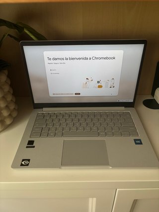 Chromebook Asus Táctil 15.6 + Cargador