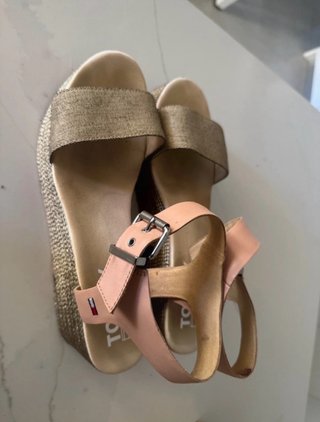 Sandalias Tommy Hilfiger Rosa y Beige
