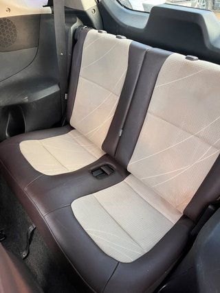 Toyota iQ 2011