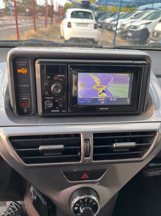 Toyota iQ 2011