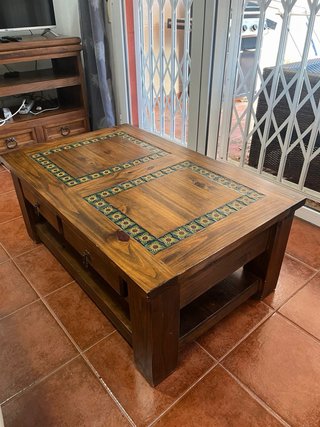 Conjunto muebles salon-comedor en madera mejicana