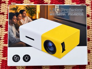 Mini Proyector LED Multimedia