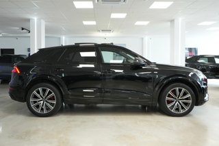 Audi Q8 S line 55 TFSI 250kW quattro tiptronic