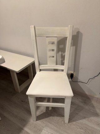Conjunto de mesa de txoko con sillas y banco