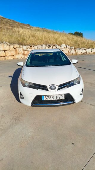 Toyota Auris 2014