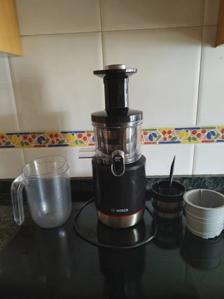 Extractor de jugos lento Bosch