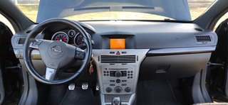 Opel Astra H OPC