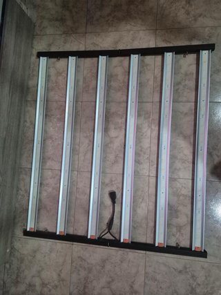 Lámparas LED cultivo como nuevas