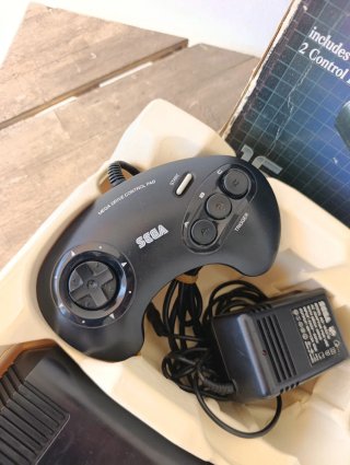 Sega Mega Drive caja manual original al videoconso
