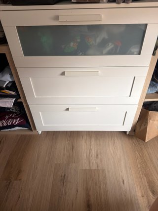 Cómoda Blanca con Tres Cajones