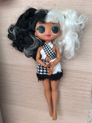 Muñeca LOL OMG