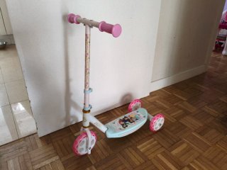 Patinete Infantil de Tres Ruedas princesas Disney