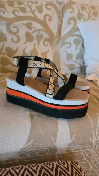 Sandalias Plataforma Lola Casademunt