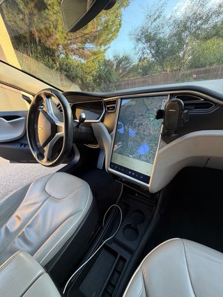 Tesla Model S 2014