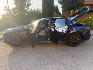 Tesla Model S 2014