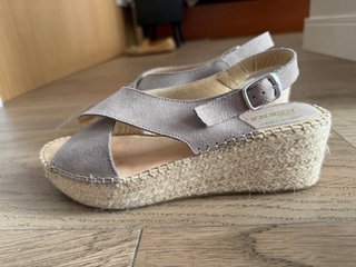 Sandalias Casa Hernanz Nude/Grisáceo