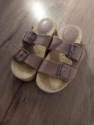 Sandalias planas rosa